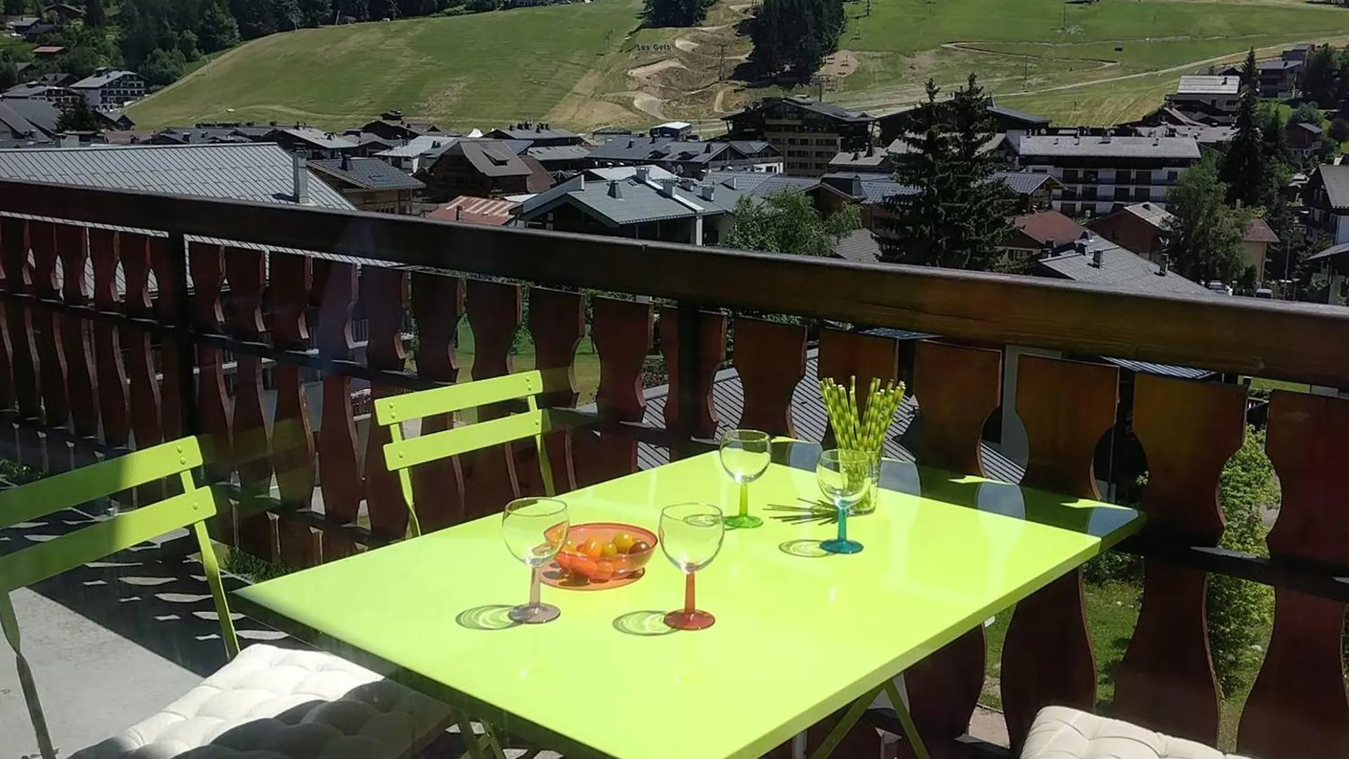 Appartement 4 Pieces Pour 8 Pers. Avec Garage, Proche Commerces Et Remontees Mecaniques - Fr-1-802-57 لي جيه