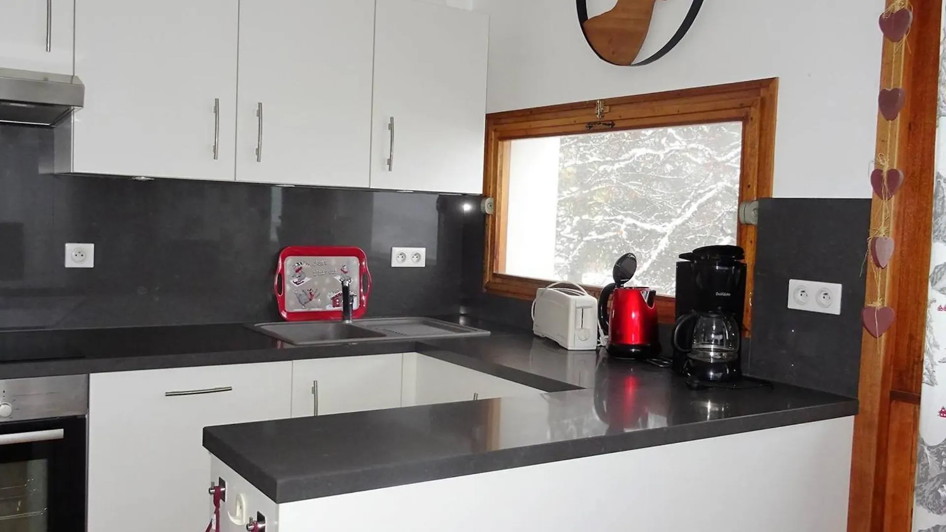 Appartement 4 Pieces Pour 8 Pers. Avec Garage, Proche Commerces Et Remontees Mecaniques - Fr-1-802-57 لي جيه شقة
