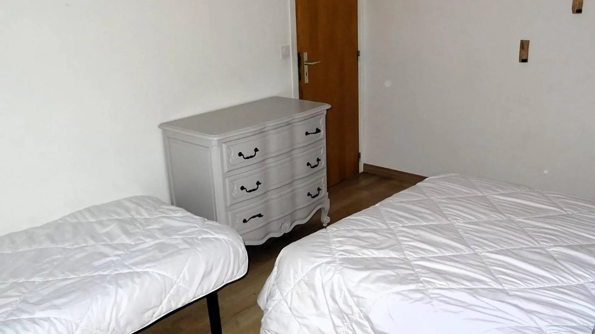 Appartement 4 Pieces Pour 8 Pers. Avec Garage, Proche Commerces Et Remontees Mecaniques - Fr-1-802-57 لي جيه