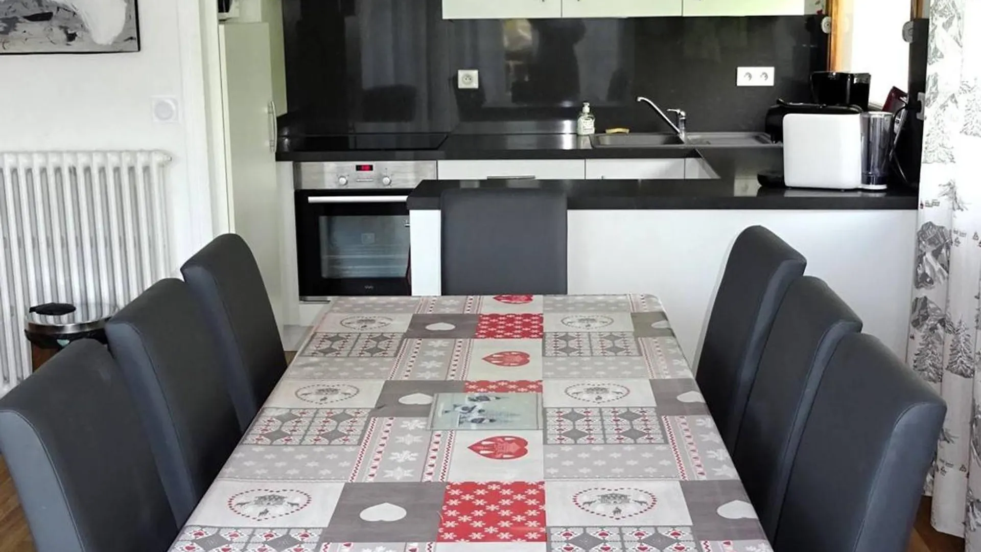 Appartement 4 Pieces Pour 8 Pers. Avec Garage, Proche Commerces Et Remontees Mecaniques - Fr-1-802-57 لي جيه شقة