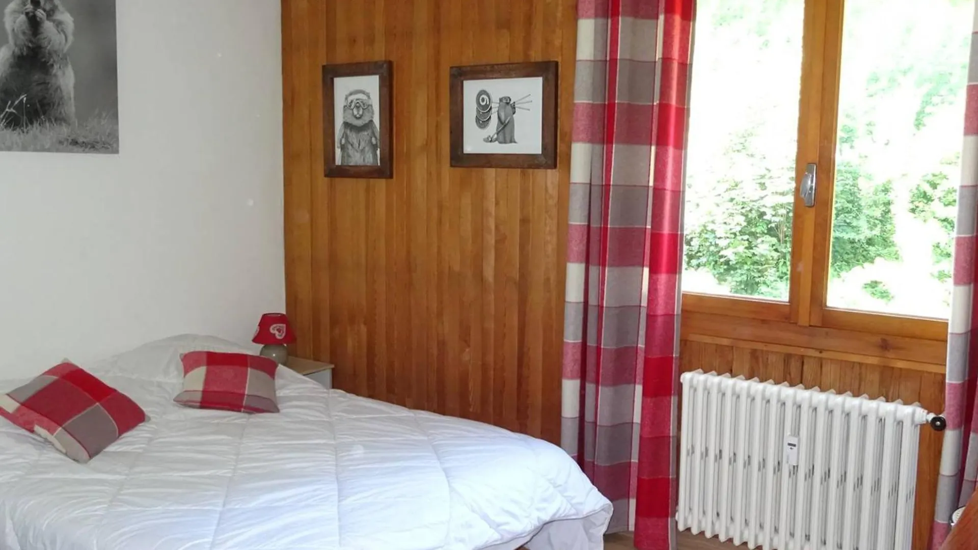 Appartement 4 Pieces Pour 8 Pers. Avec Garage, Proche Commerces Et Remontees Mecaniques - Fr-1-802-57 لي جيه